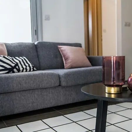 Phaedrus Living Centre Luxury Flat Anemone 103